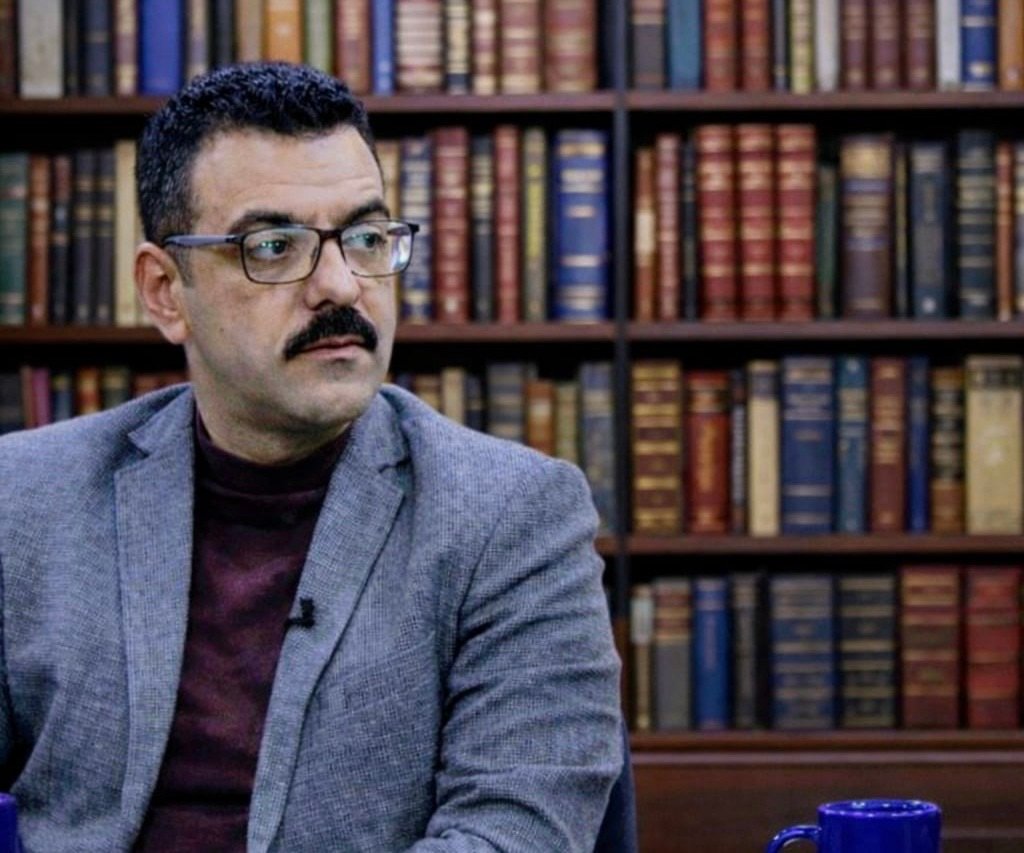 بين الذاكرة والخوف… لماذا يتدافع العراقيون عند أول خبر عاجل؟